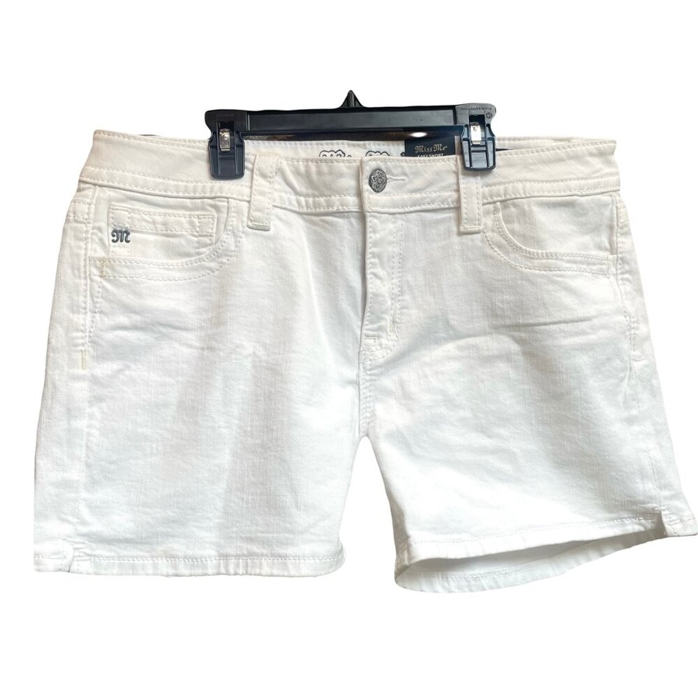 NWT! MISS ME White EASY SHORTS embellished pockets tag sz.33 measured 36x5